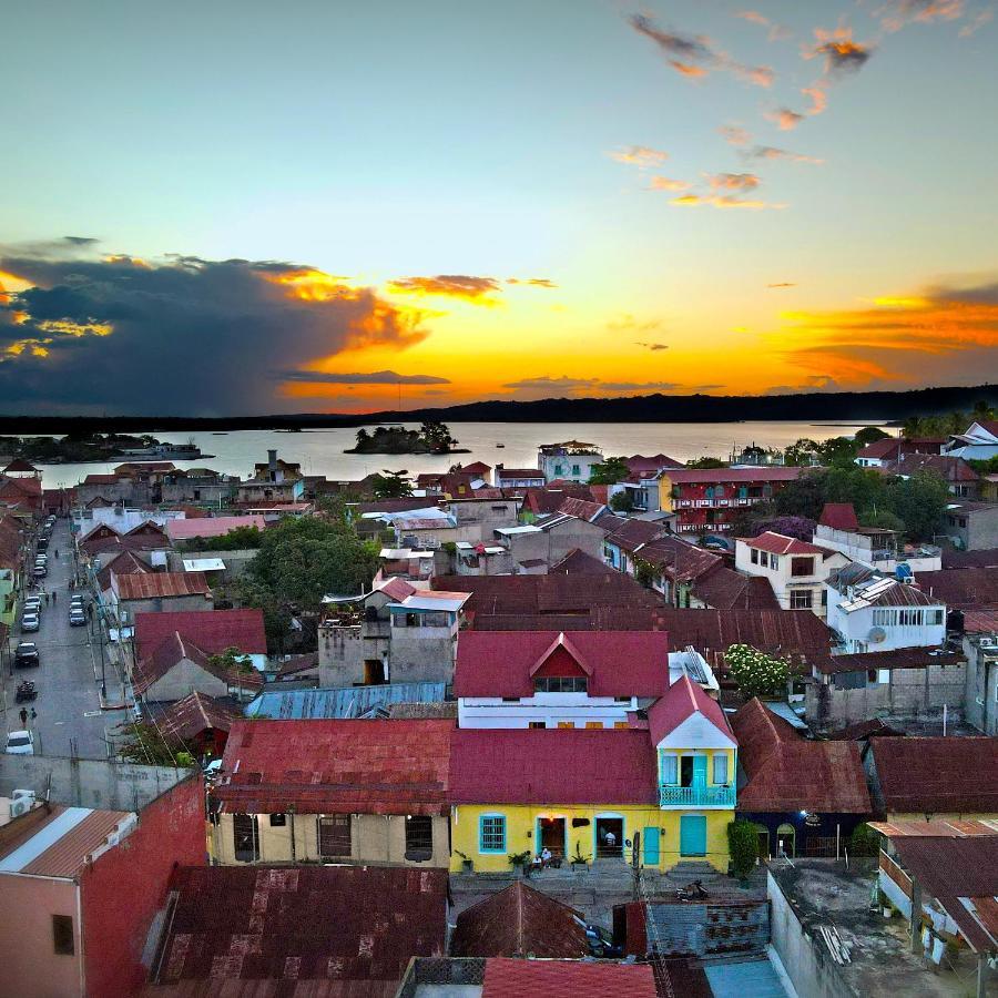 Casa Ramona Hotel Flores Kültér fotó